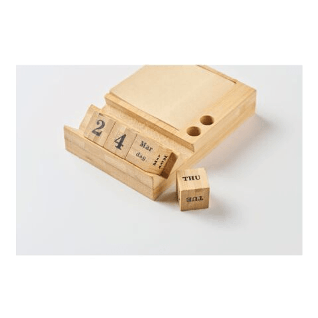 Bamboo desktop calendar