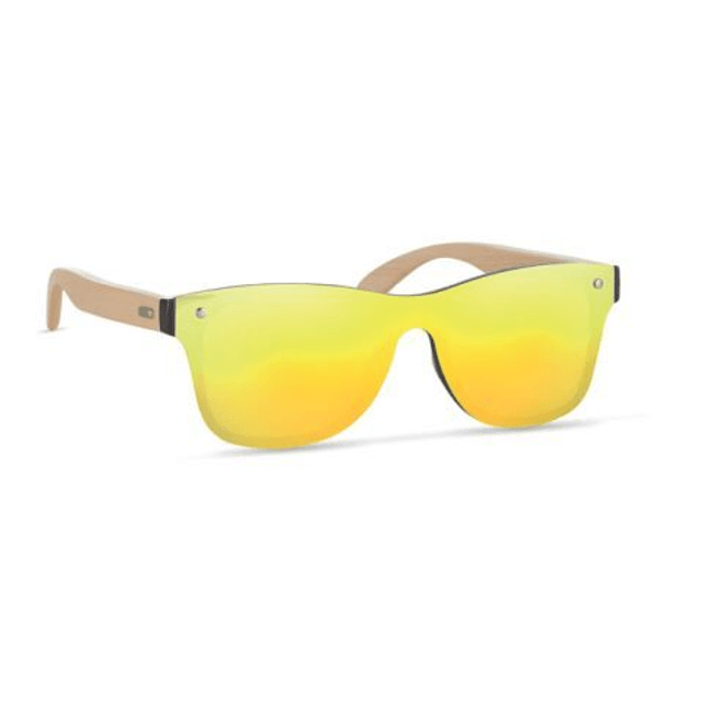 Sunglasses with mirrored lens